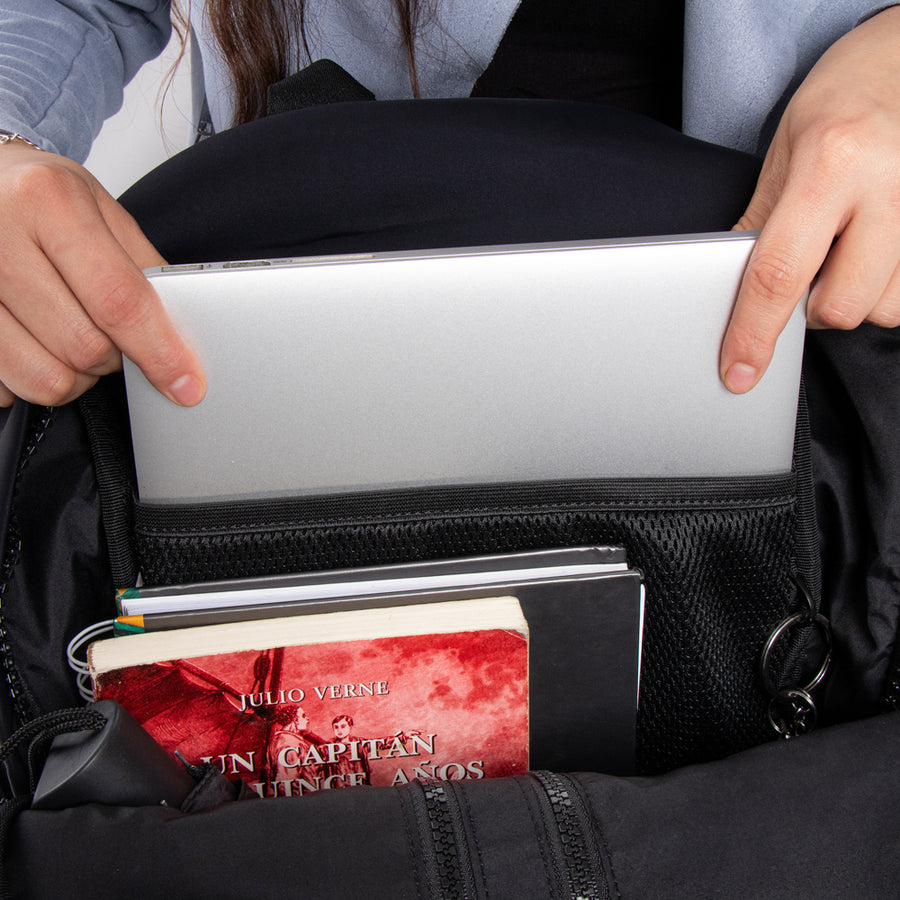 Combo Mochila Slay Negra + Audífonos Pure TWS