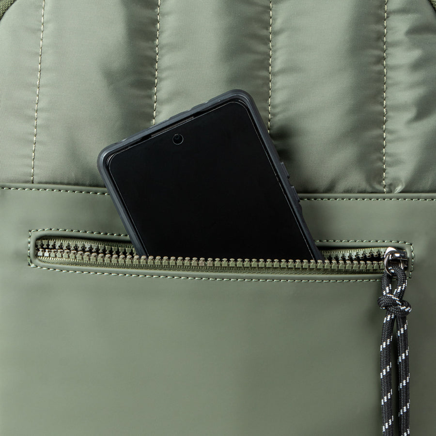 Mochila Fuji: Laptop 15.6", Banda para Equipaje, Verde