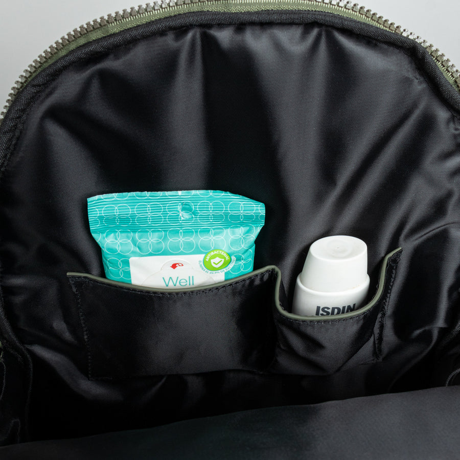Mochila Fuji: Laptop 15.6", Banda para Equipaje, Verde