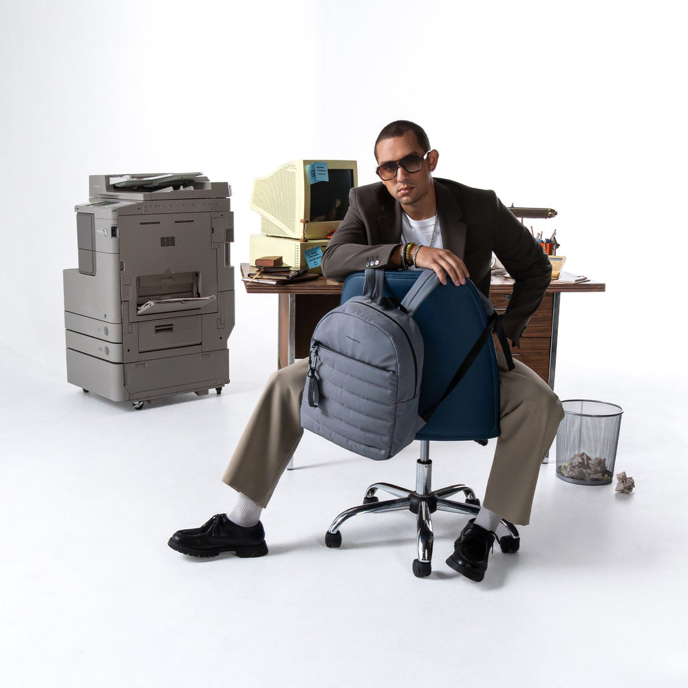 MOCHILA SORA Laptop 15" Cool Capital Gris