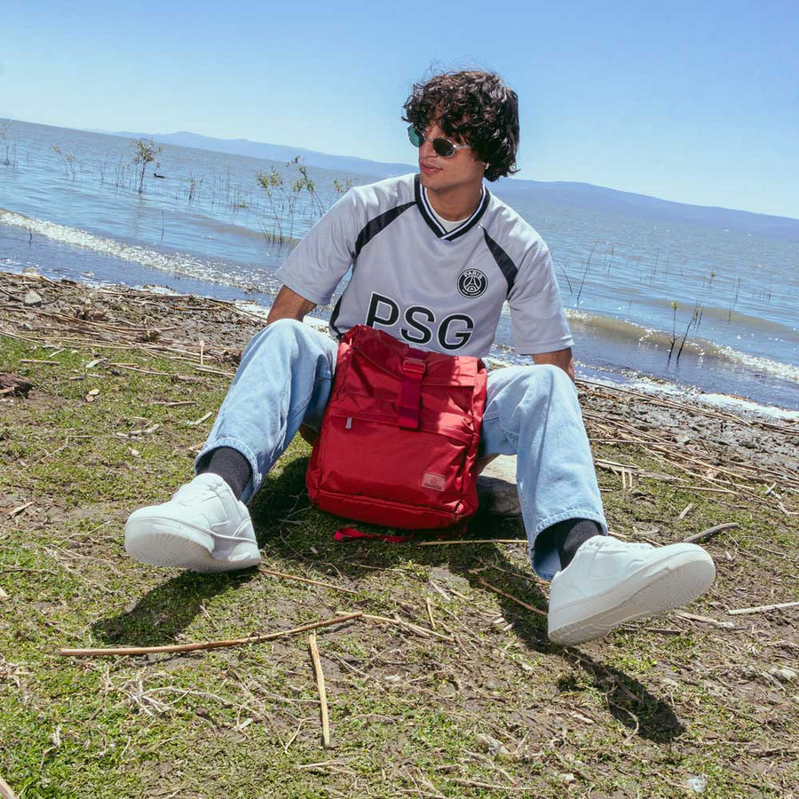Mochila Rizz: Laptop 15.6", Roll-Top y Viaje Rojo