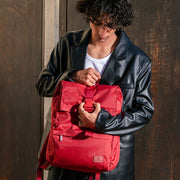 Mochila Rizz: Laptop 15.6", Roll-Top y Viaje Rojo