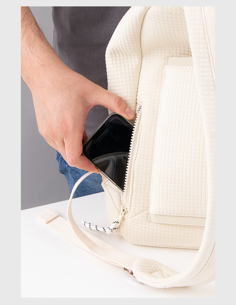 MOCHILA NARA Laptop 14" Cool Capital Neopreno Blanco