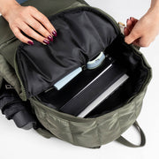 Mochila Fuji: Laptop 15.6", Banda para Equipaje, Verde