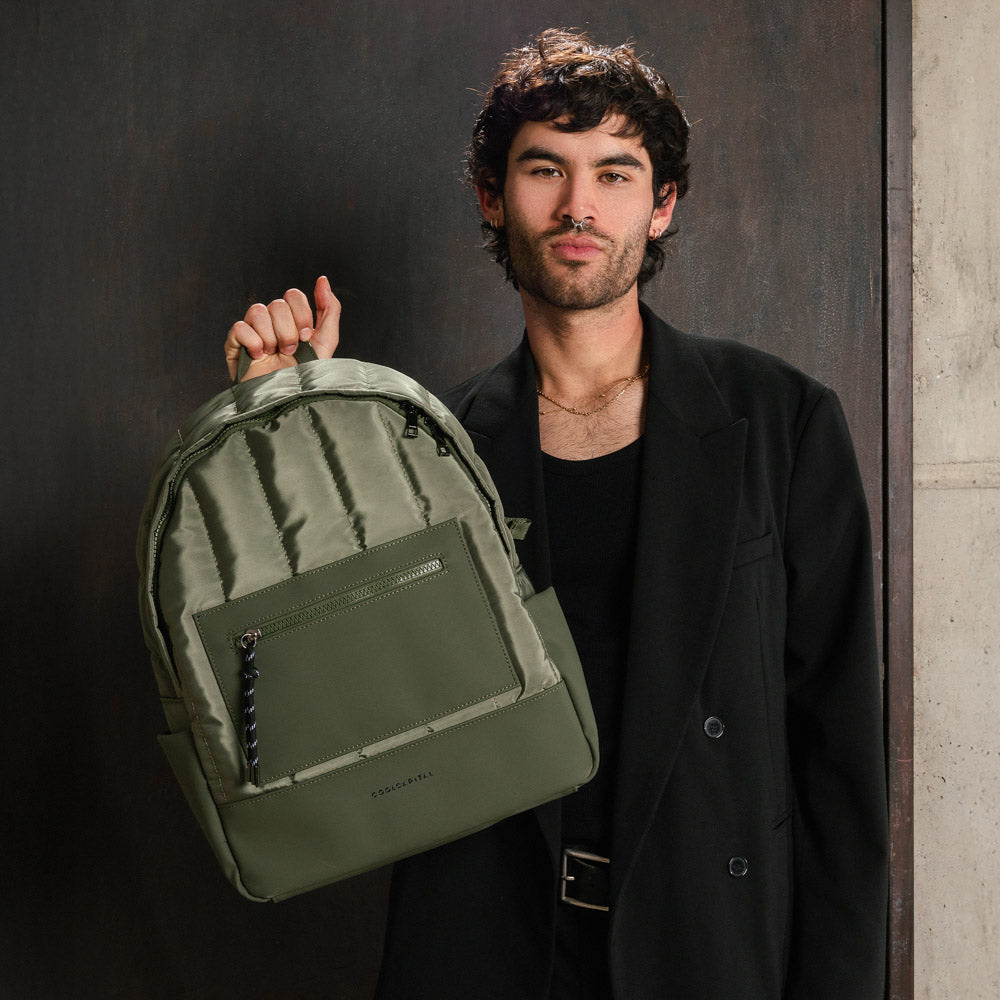 Mochila Fuji: Laptop 15.6", Banda para Equipaje, Verde