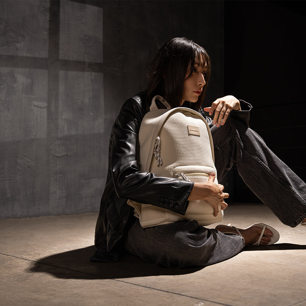 MOCHILA NARA Laptop 14" Cool Capital Neopreno Blanco