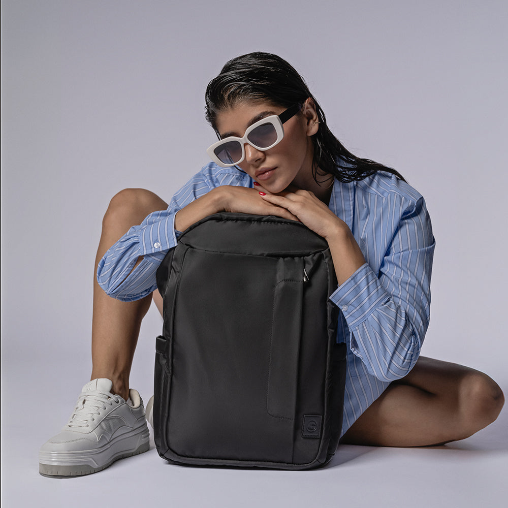 MOCHILA YUBA Laptop 15.6" Cool Capital Negro