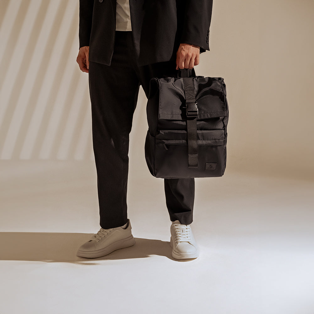 MOCHILA RIZZ Laptop 15.6" Cool Capital Negro