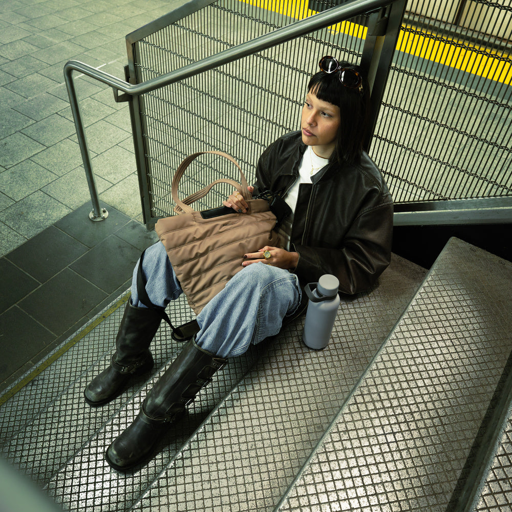 BOLSA TOTE BAG SORA Laptop 13" Cool Capital Cafe