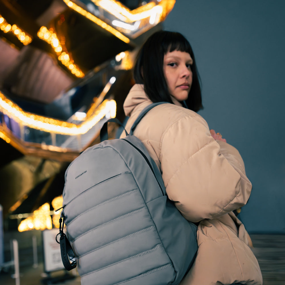 MOCHILA SORA Laptop 15" Cool Capital Gris