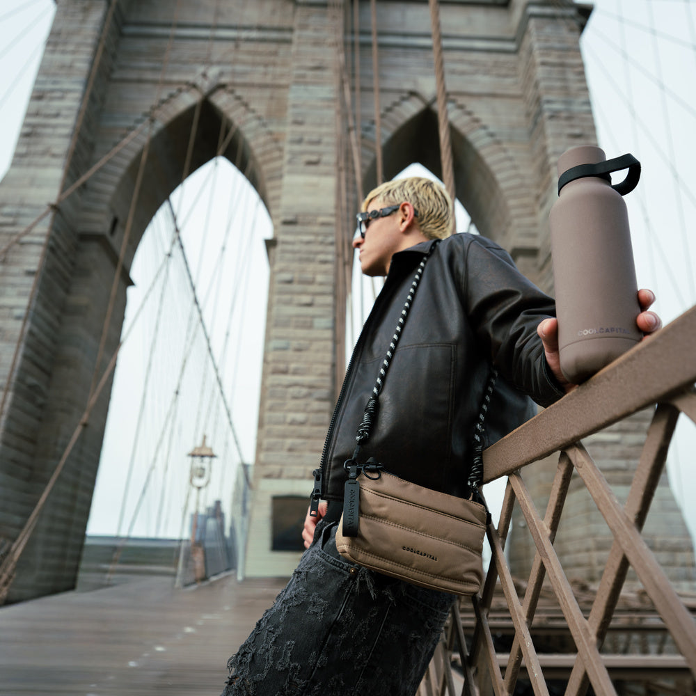 CROSSBODY SORA Bolsa Compacta Cool Capital Cafe