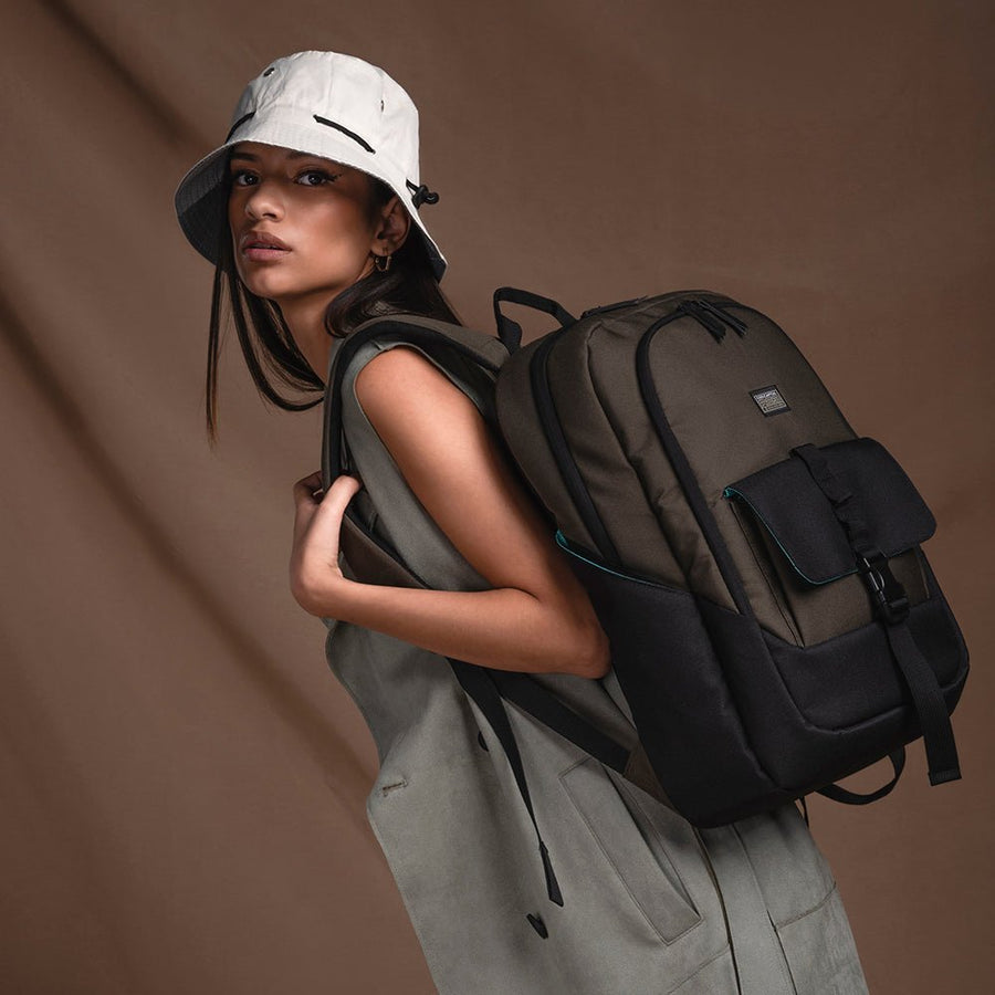 Combo Mochila RE3 Laptop 15.6" + Audifono Energy Sistem Eco