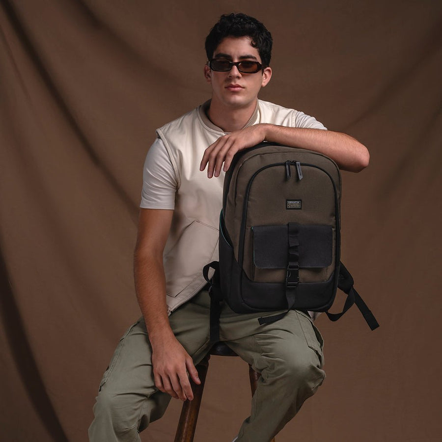 Combo Mochila RE3 Laptop 15.6" + Audifono Energy Sistem Eco